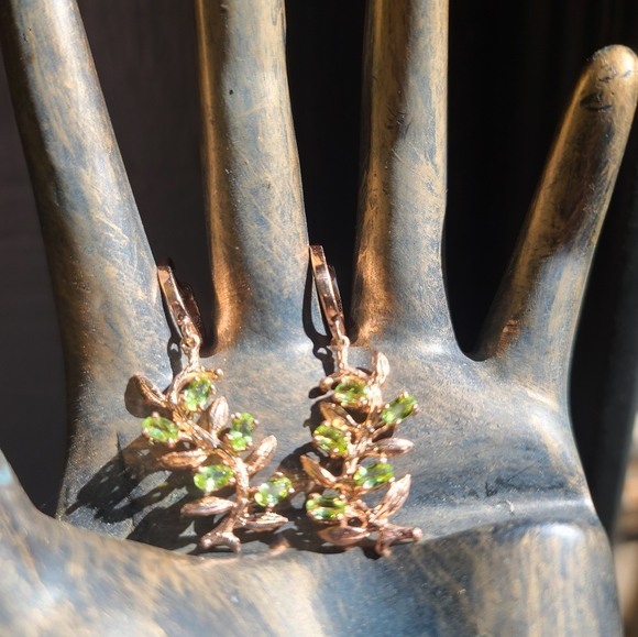 Peridot 10k each Rosegold earnings - Picture 7 of 7
